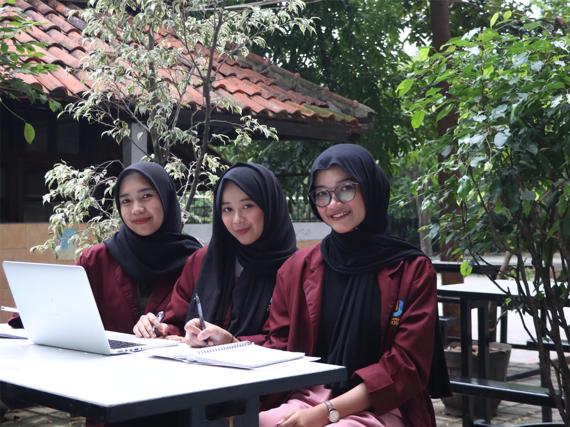 Manajemen Bisnis Syariah S1_image