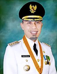 Profil Gubernur Mahyeldi Ansharullah