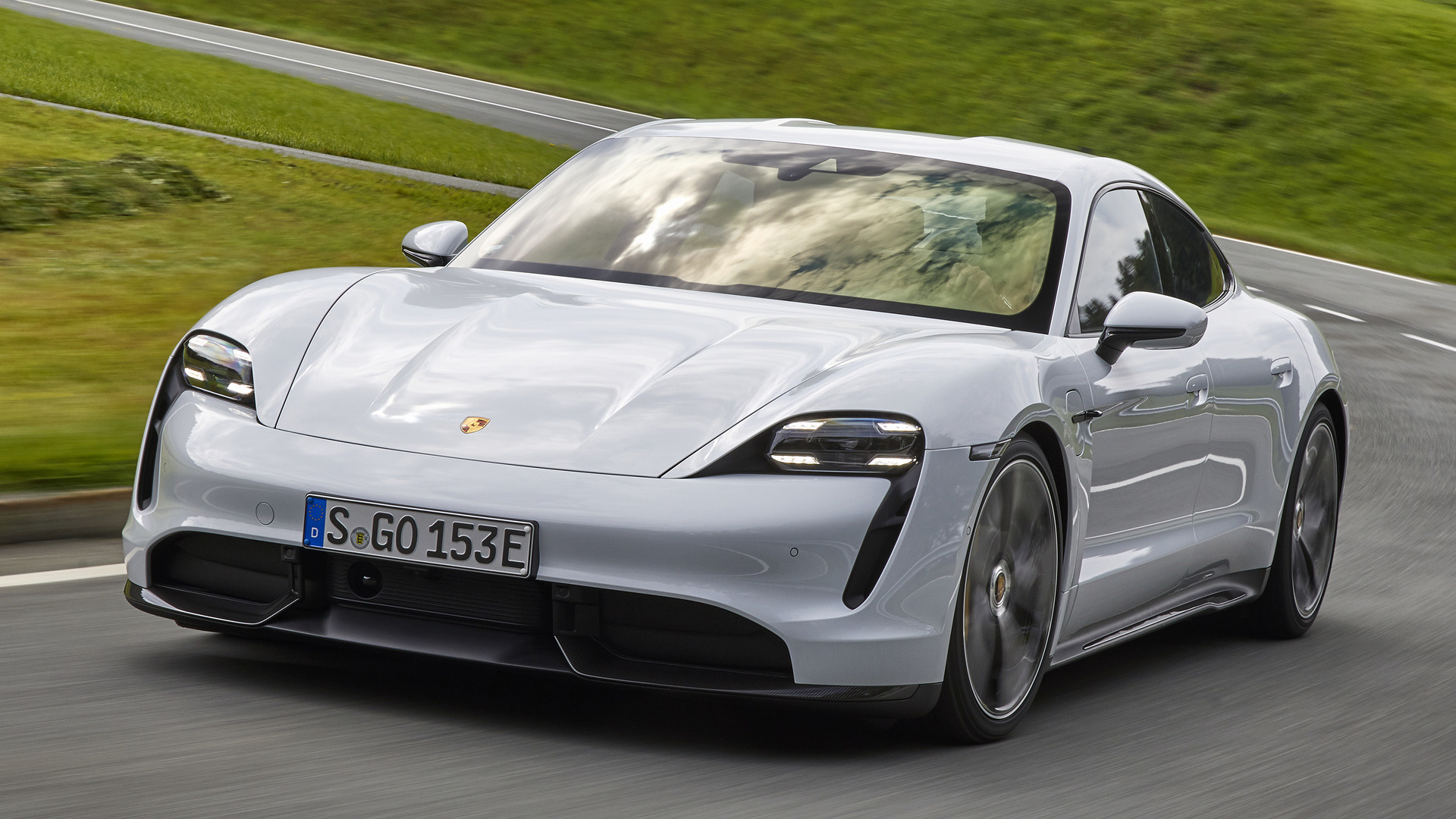 Memahami Sinkronisasi Data Antar Perangkat pada Porsche