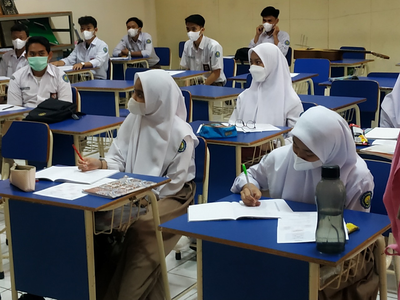 Kurikulum Terpadu di SMA Islam Al Masoem Bandung: Mengintegrasikan Pendidikan Agama dan Umum