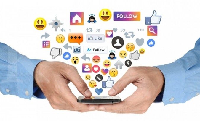 Strategi Buzzer dan Opini Publik Pilkada: Analisis Mendalam Melalui Rajakomen.com