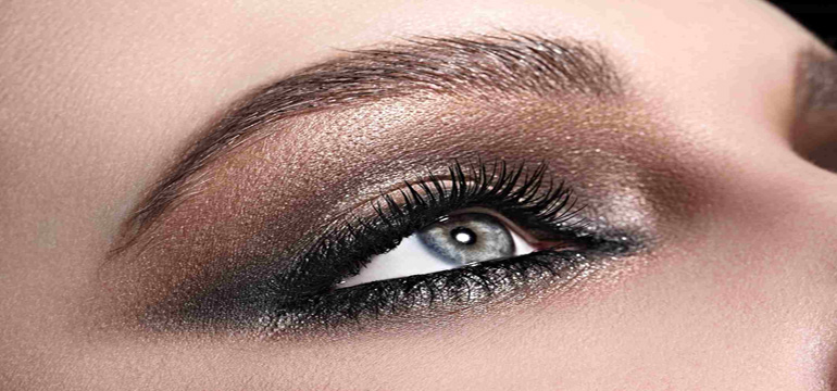 Illuminating Make Up, Teknik Merias untuk Tampil Natural Sekaligus Berkilau